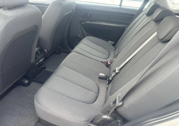Kia Carens cena 14900 przebieg: 199000, rok produkcji 2008 z Szczecin małe 742